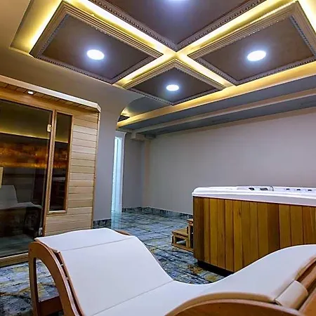 Elite Palace Hotel