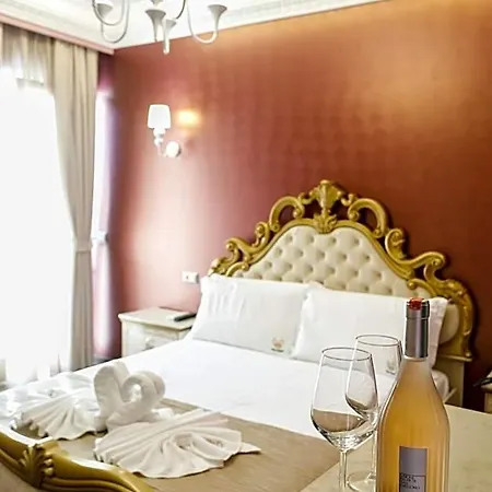 Elite Palace Hotel 3*
