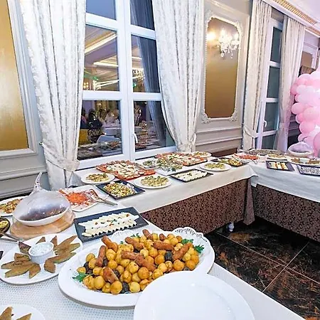 Elite Palace Hotel 3*