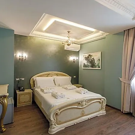Elite Palace 3*